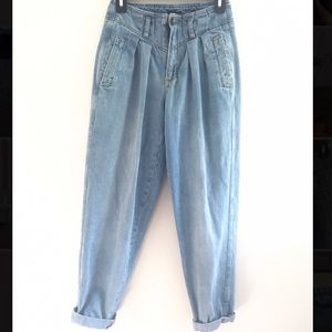 URBAN OUTFITTERS Vintage “Mom” Jeans